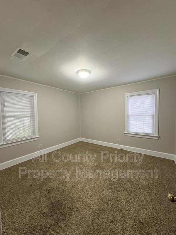 717 S 2nd St #717 - Photo 7 of 9