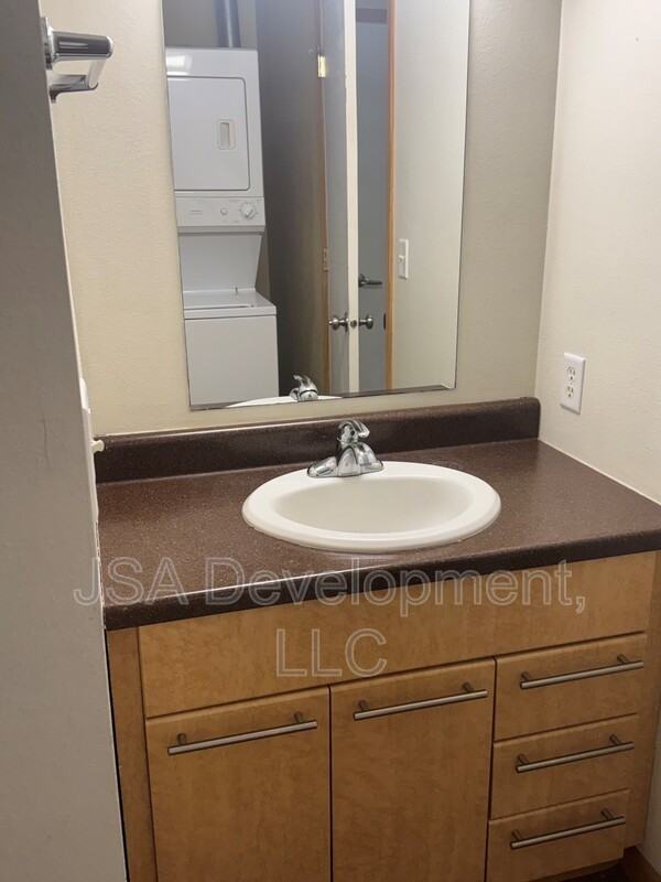 220 E 4th St #204 - Photo 6 of 9