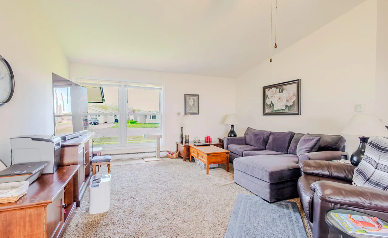 2406 Hill Ave #3 - Photo 4 of 19