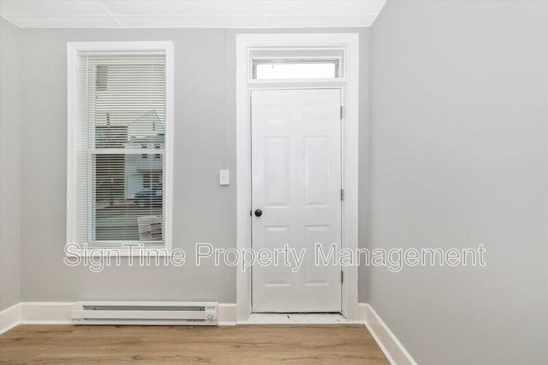 114 N Conococheague St - Photo 3 of 35
