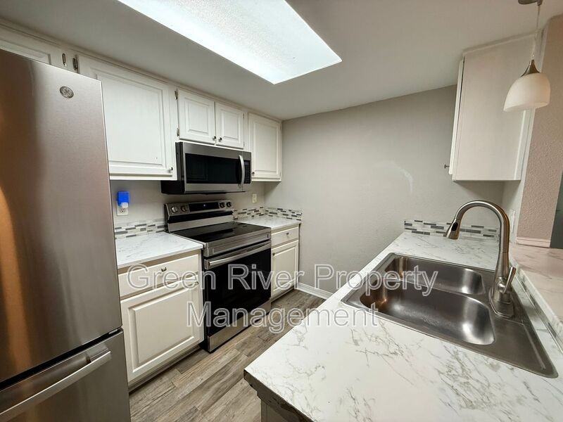 7665 Jana Ln S - Photo 2 of 25