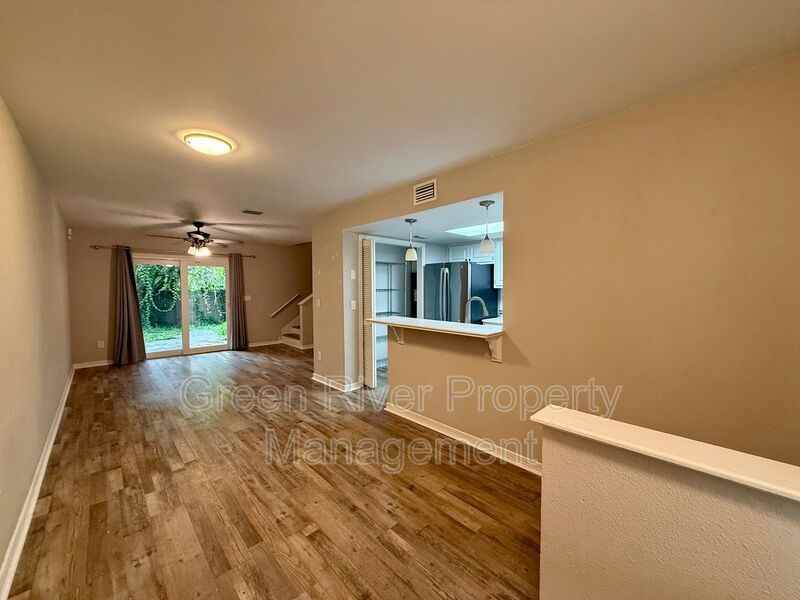 7665 Jana Ln S - Photo 7 of 25