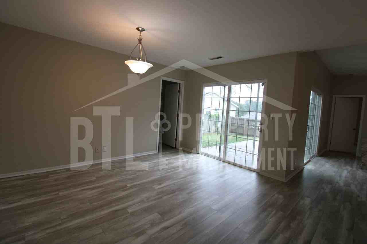 240 Fox Ridge Rd - Photo 6 of 34