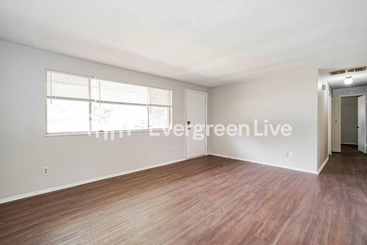 6603 Penick Dr - Photo 3 of 15