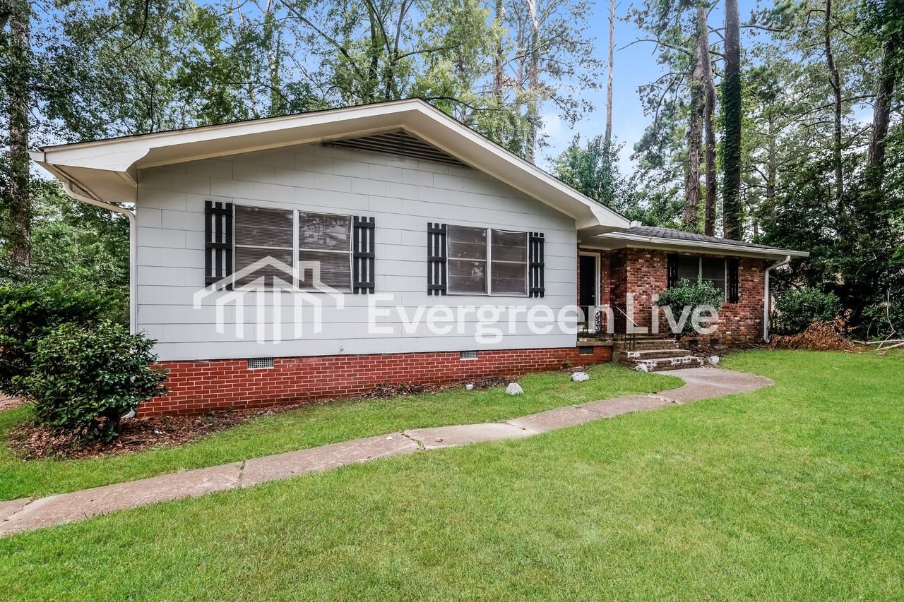 927 Lotus Ave - Photo 2 of 15