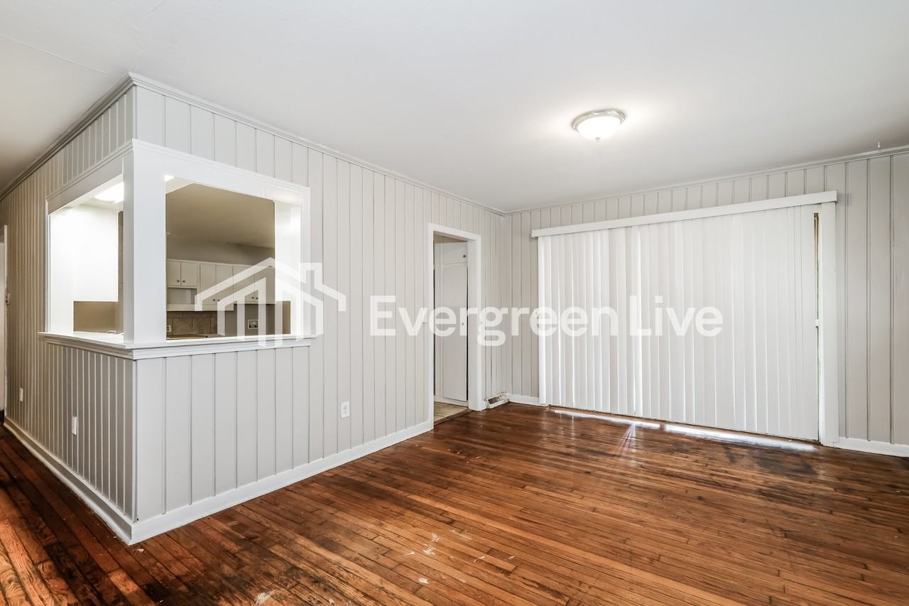 927 Lotus Ave - Photo 5 of 15