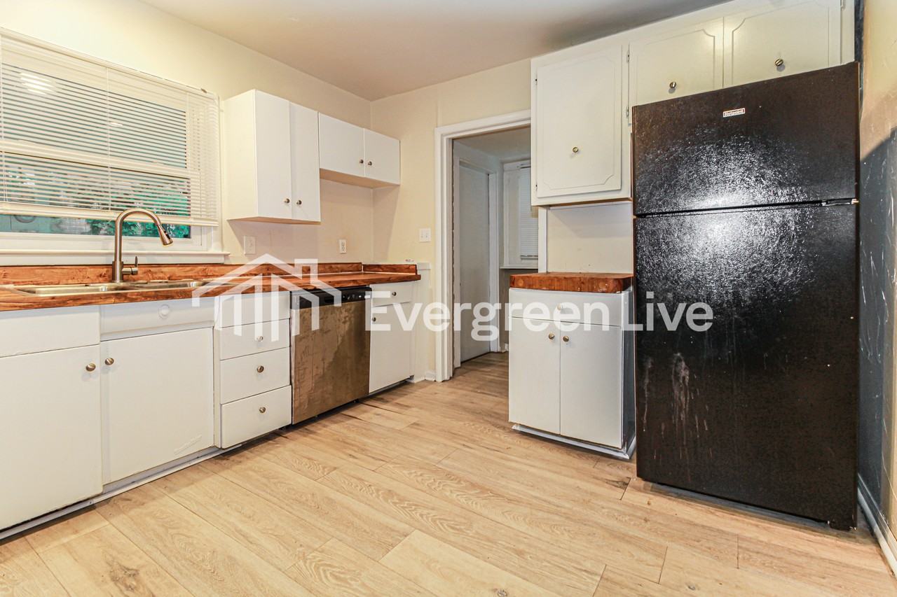 513 Forest Hills Dr - Photo 4 of 15