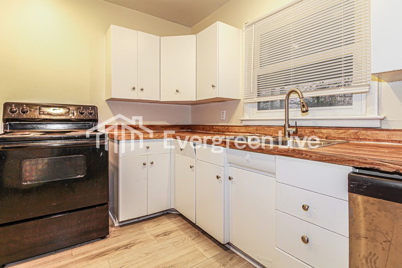 513 Forest Hills Dr - Photo 5 of 15