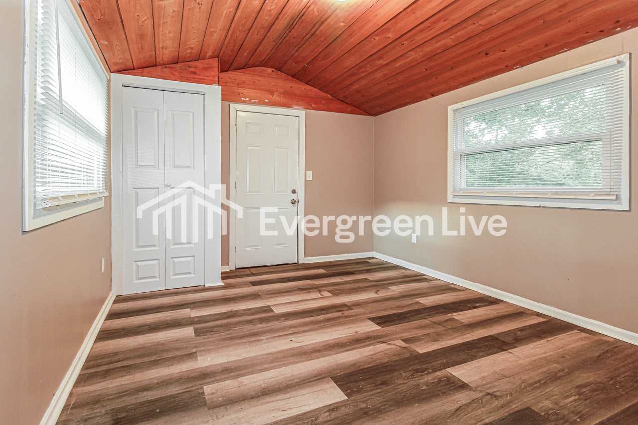 513 Forest Hills Dr - Photo 6 of 15