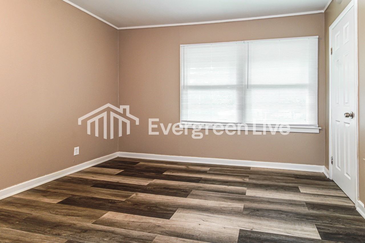 513 Forest Hills Dr - Photo 7 of 15