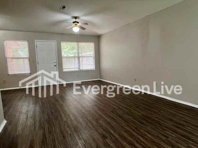 103 Barnsbury Ct - Photo 2 of 13