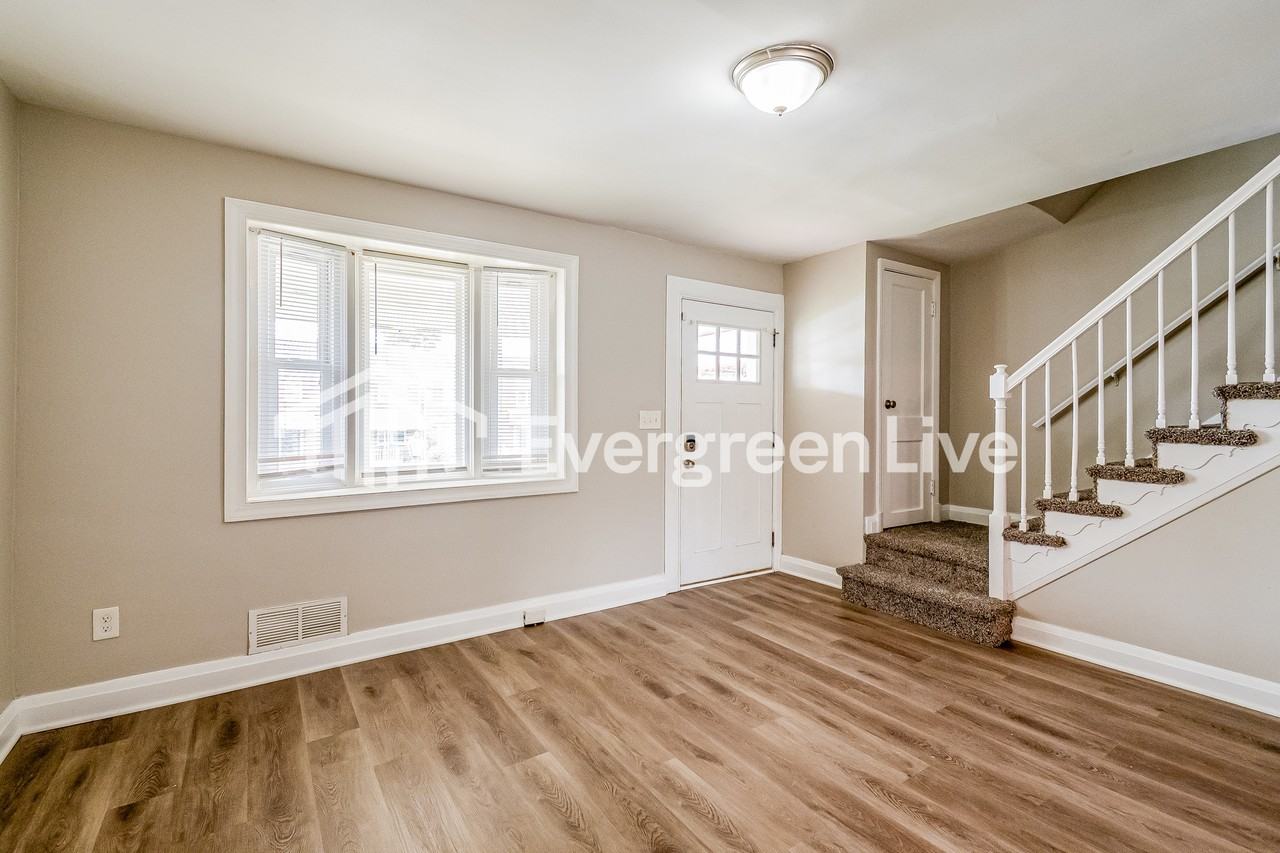 8654 Black Oak Rd - Photo 3 of 16