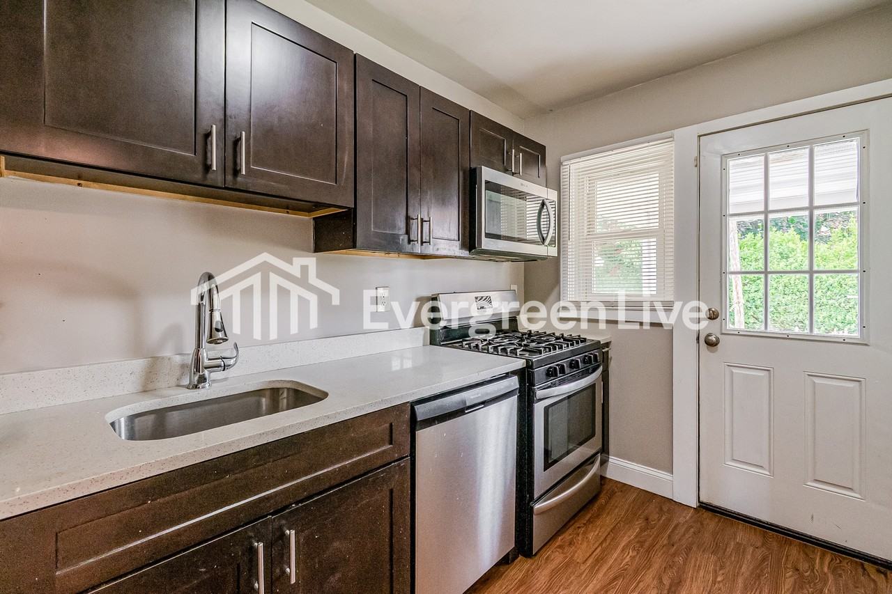 8654 Black Oak Rd - Photo 4 of 16