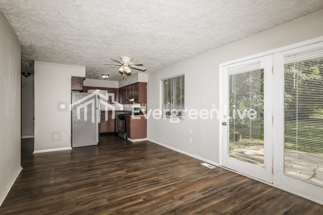 1435 W Edgewood Ave - Photo 2 of 15