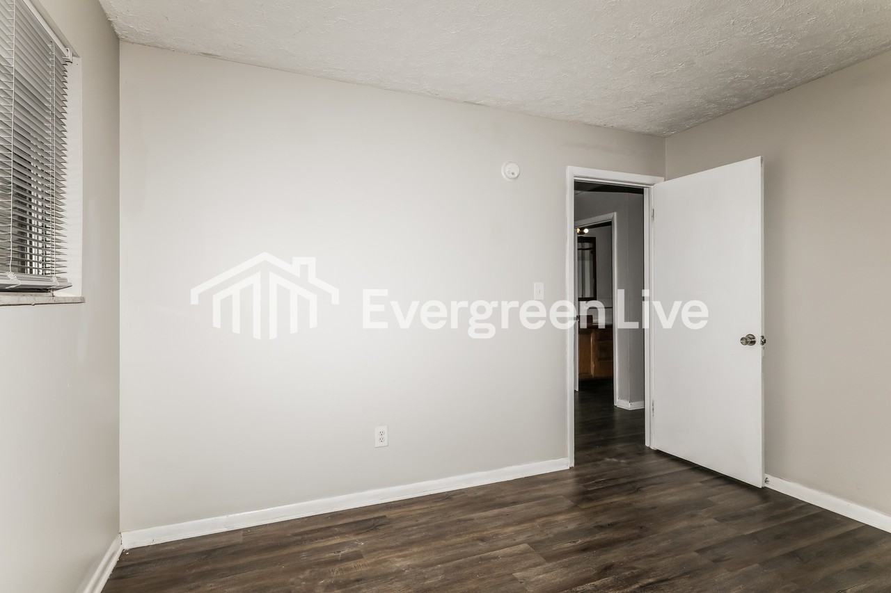 1435 W Edgewood Ave - Photo 5 of 15