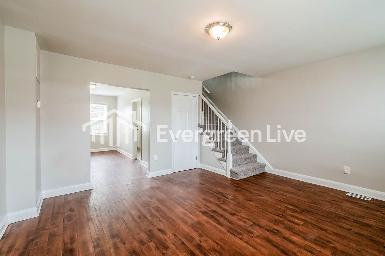 146 Riverthorn Rd - Photo 4 of 15