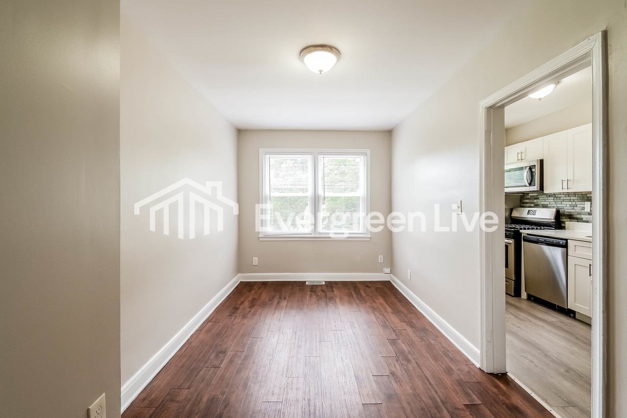 146 Riverthorn Rd - Photo 5 of 15