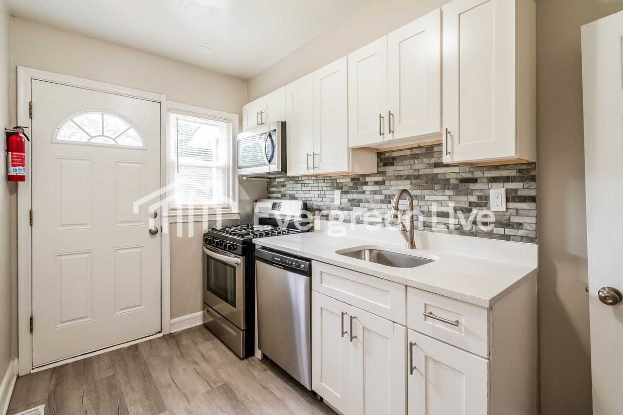 146 Riverthorn Rd - Photo 6 of 15