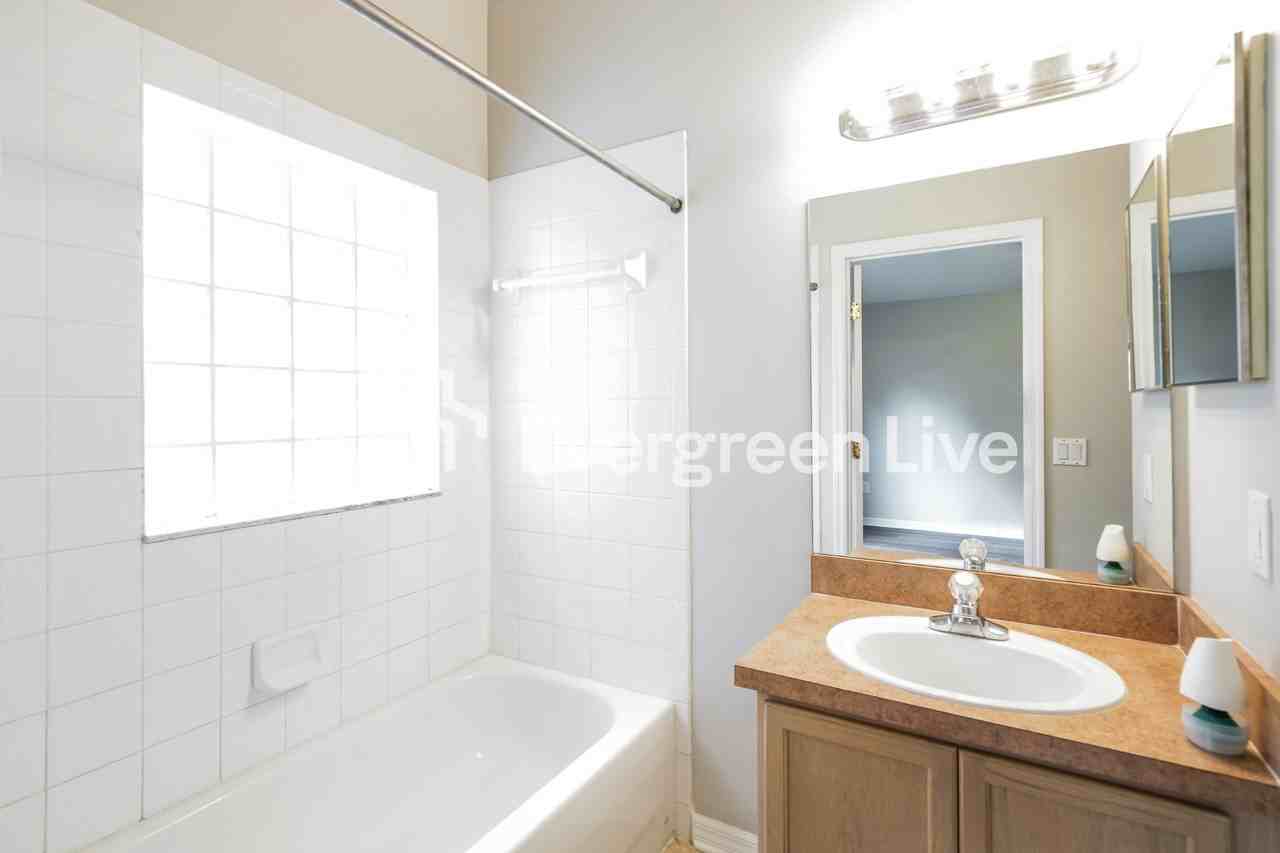7615 Devonbridge Garden Way - Photo 6 of 15