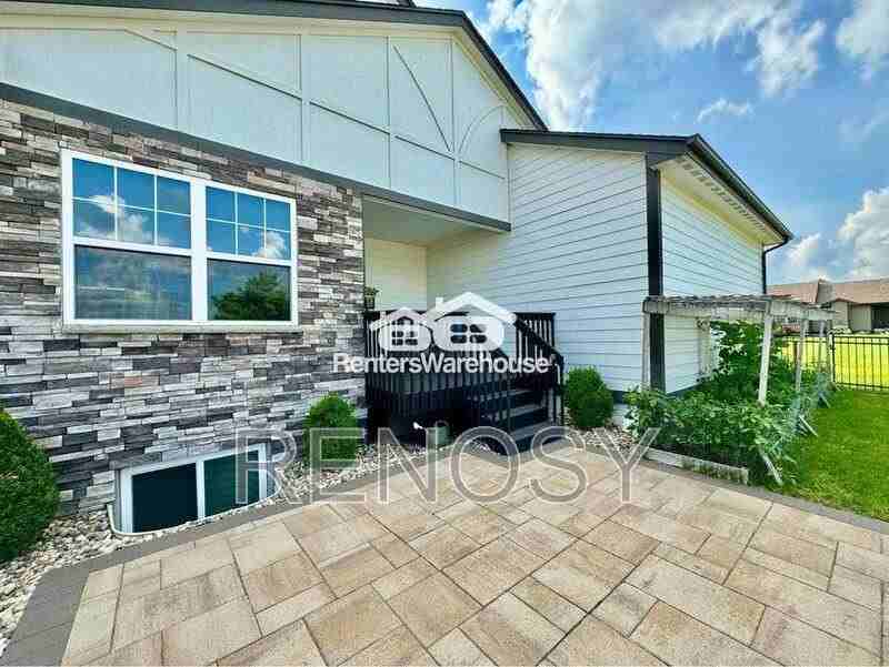 602 Sw Magazine Rd - Photo 3 of 42