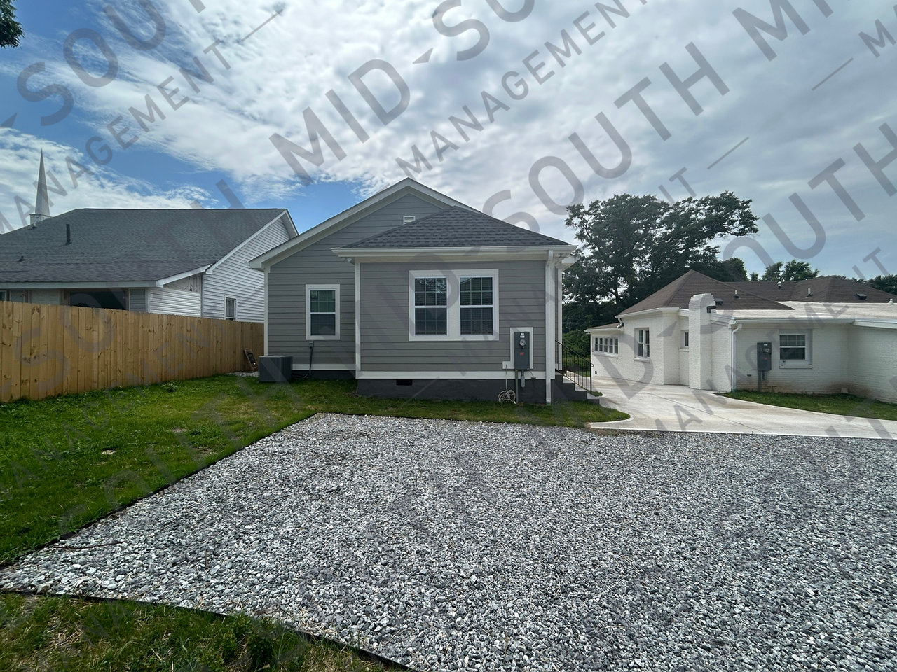 325 N Dean St - Photo 3 of 19