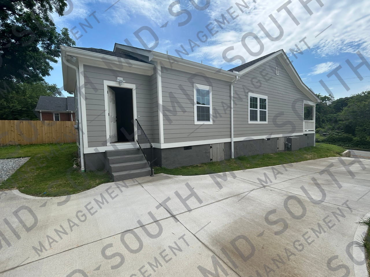 325 N Dean St - Photo 4 of 19