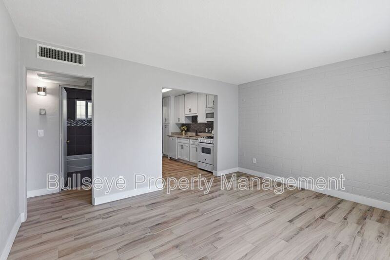 1921 E Osborn Rd - Photo 6 of 18