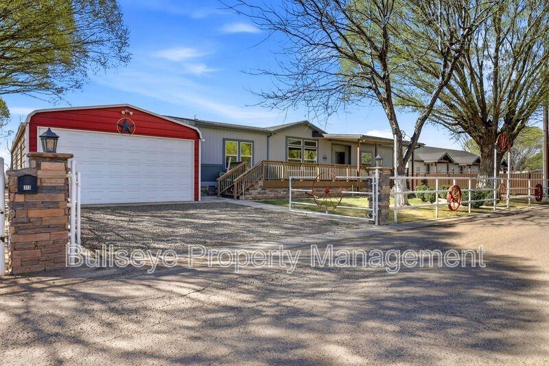313 E 1/2 St N - Photo 5 of 36