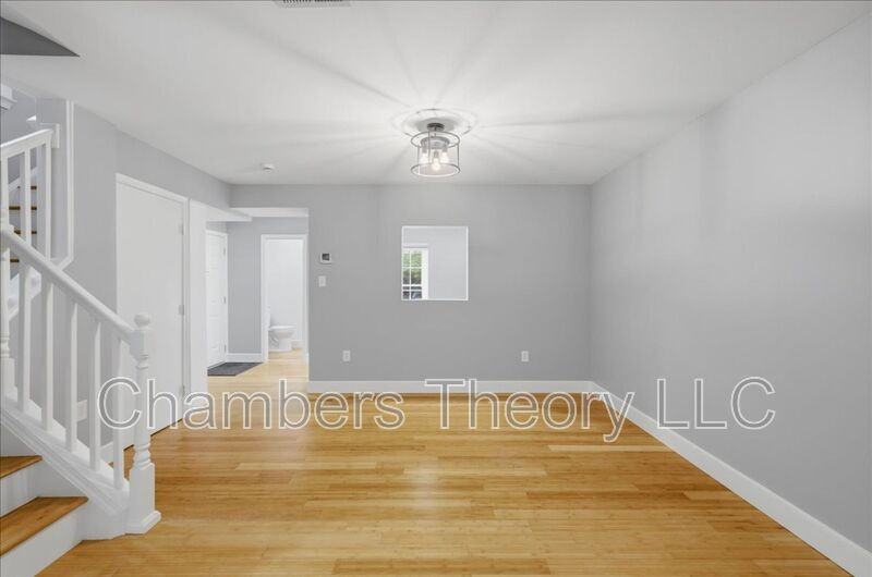 5713 Independence Cir - Photo 6 of 40