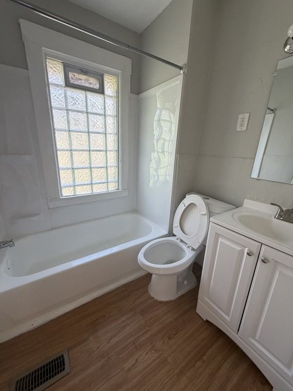 631 E 113th St - Photo 5 of 10