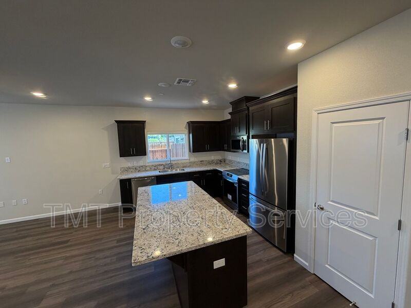 9106 Turnbull Ct - Photo 4 of 15