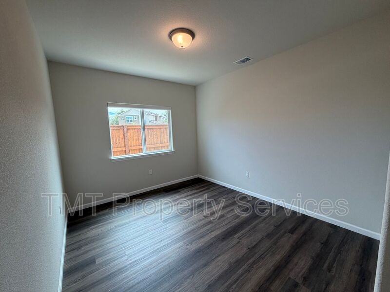 9106 Turnbull Ct - Photo 6 of 15