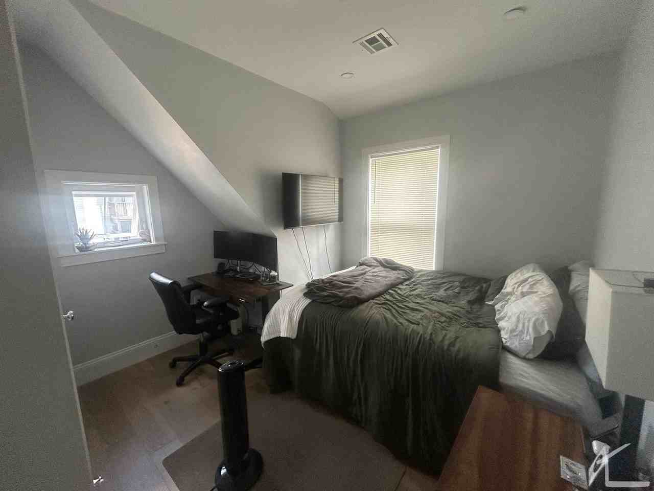 53 Fairbanks St - Photo 7 of 9