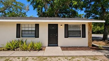 featured image of 921 E Poinsettia Ave