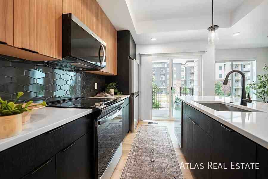 240 Osiander Street - Photo 7 of 25
