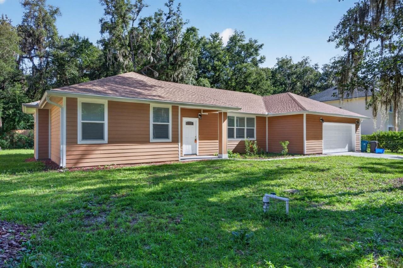 1012 Fruit Cove Rd - Photo 4 of 28