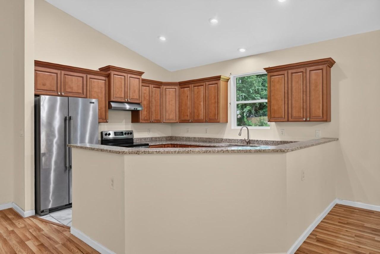 1012 Fruit Cove Rd - Photo 7 of 28