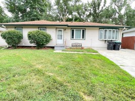 featured image of 10909 Leavenworth St