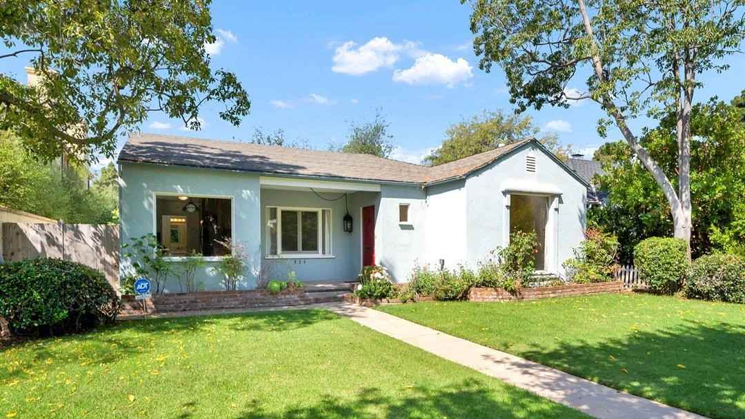 624 15th Street, - Photo 3 of 4
