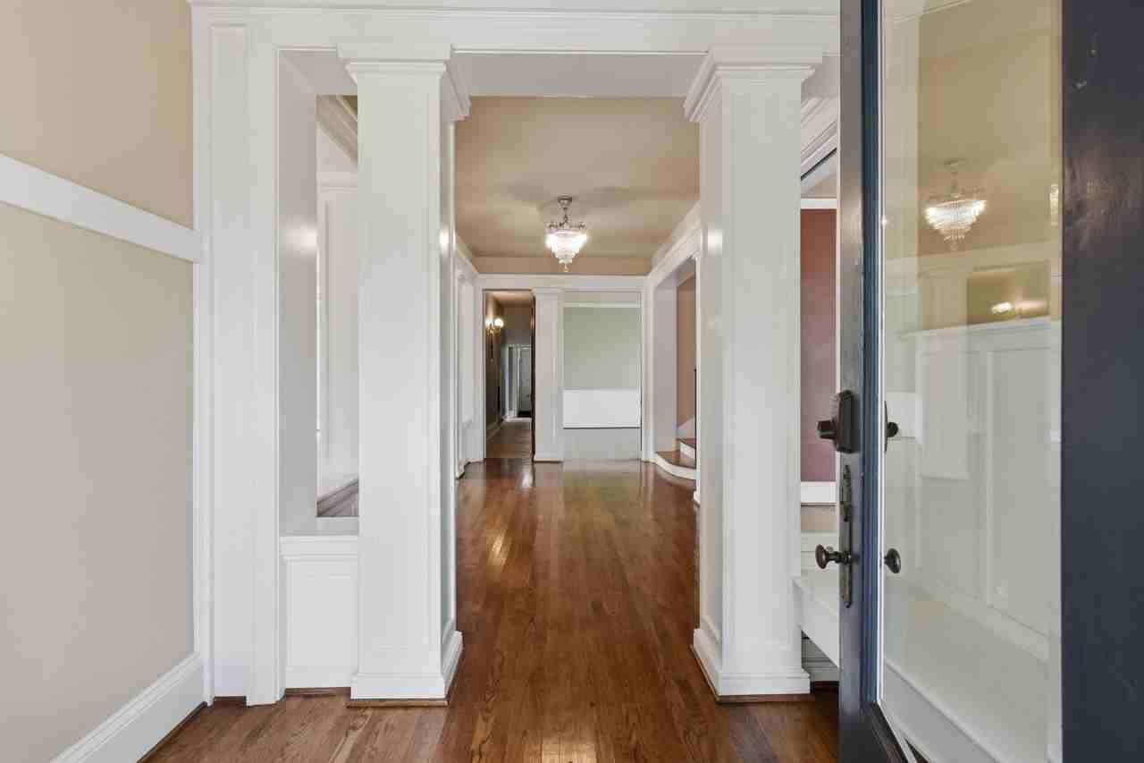 3316 Grand Ave - Photo 3 of 25