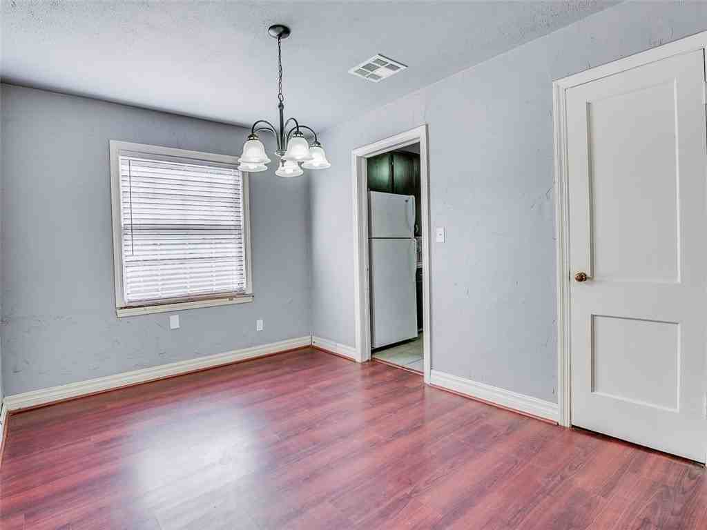 1836 Westchester Dr - Photo 3 of 10