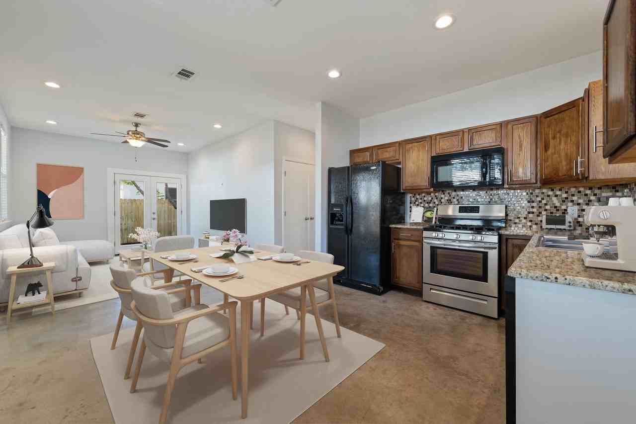 4415 Clawson Rd - Photo 2 of 16