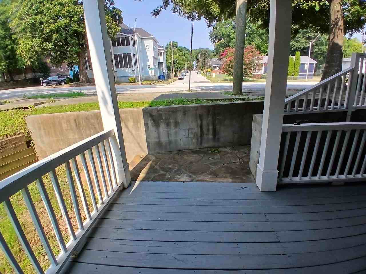 822 Pryor St Sw - Photo 3 of 33
