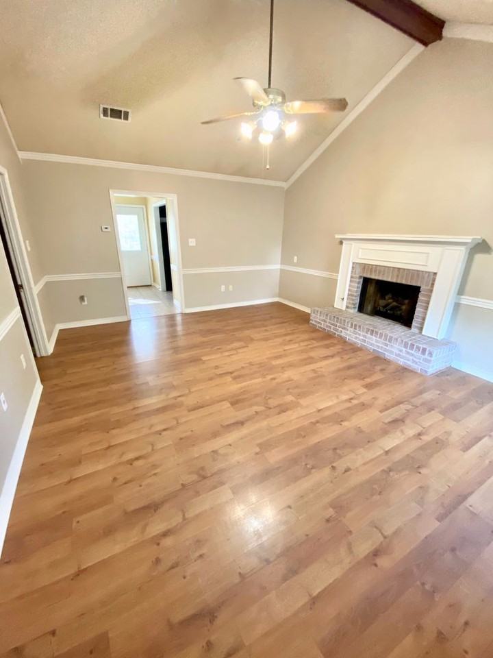 103 Fox Run Dr - Photo 5 of 17