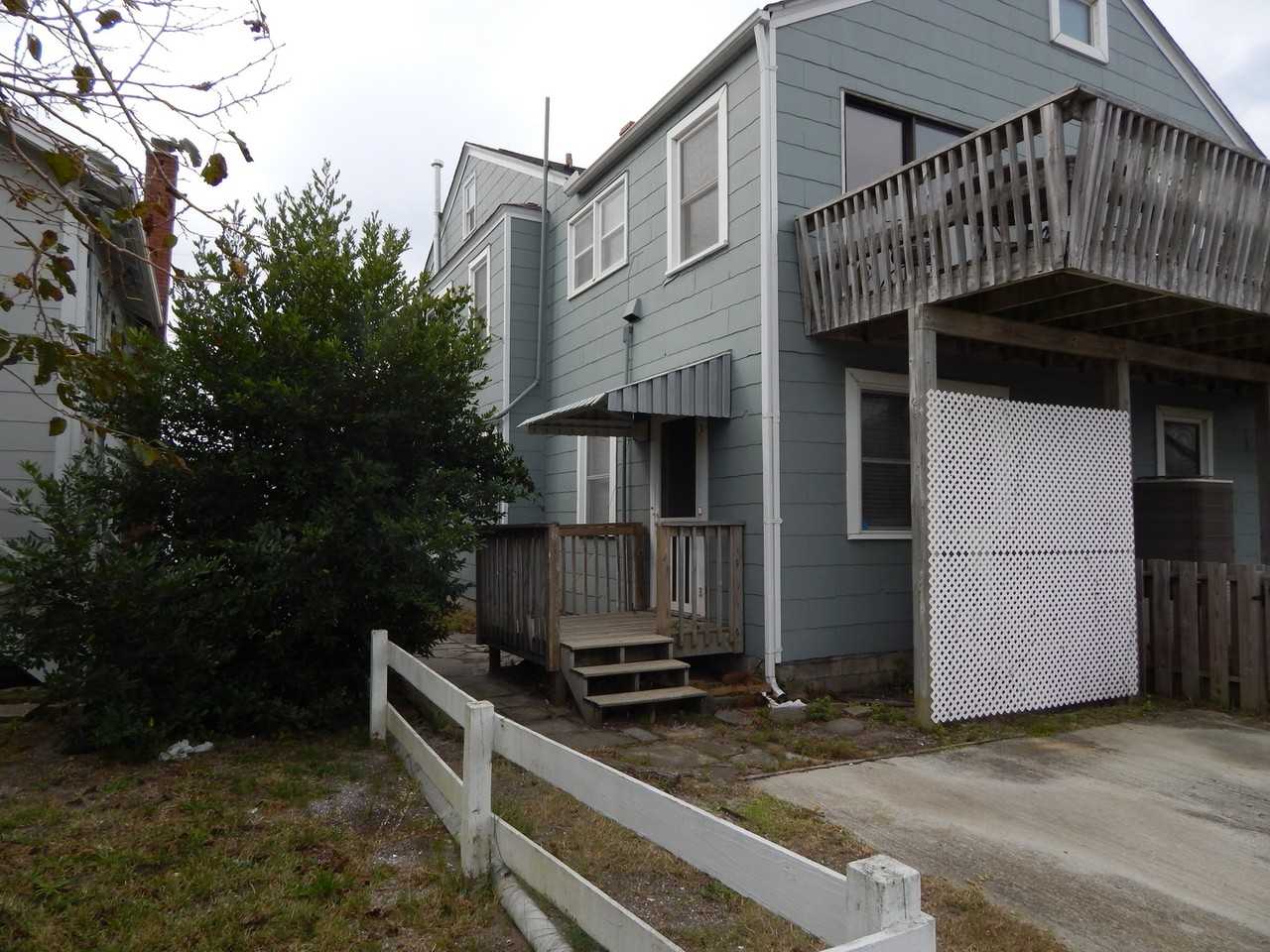 24 Greensboro St W