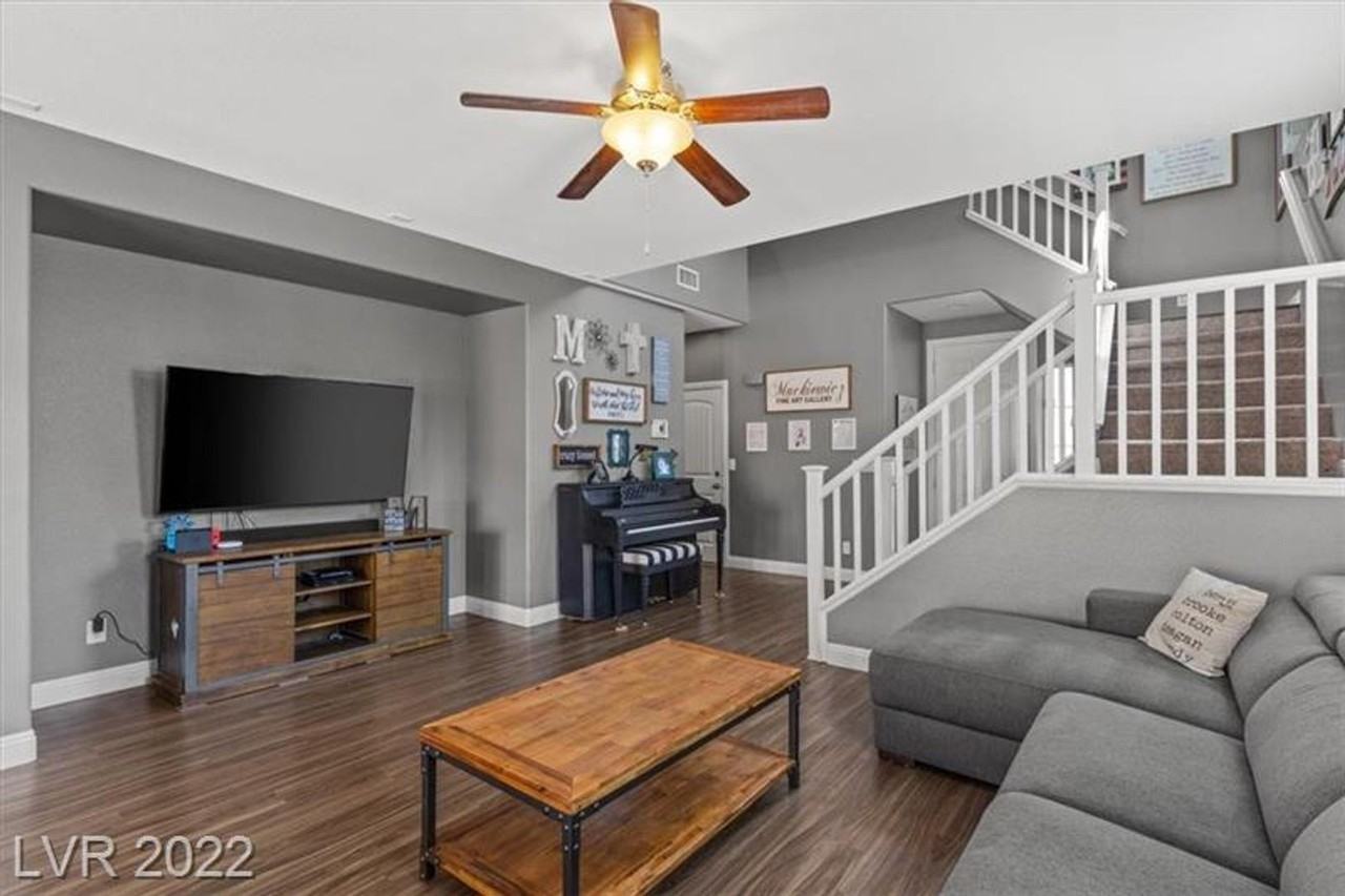 7725 Donner Peak St - Photo 6 of 49