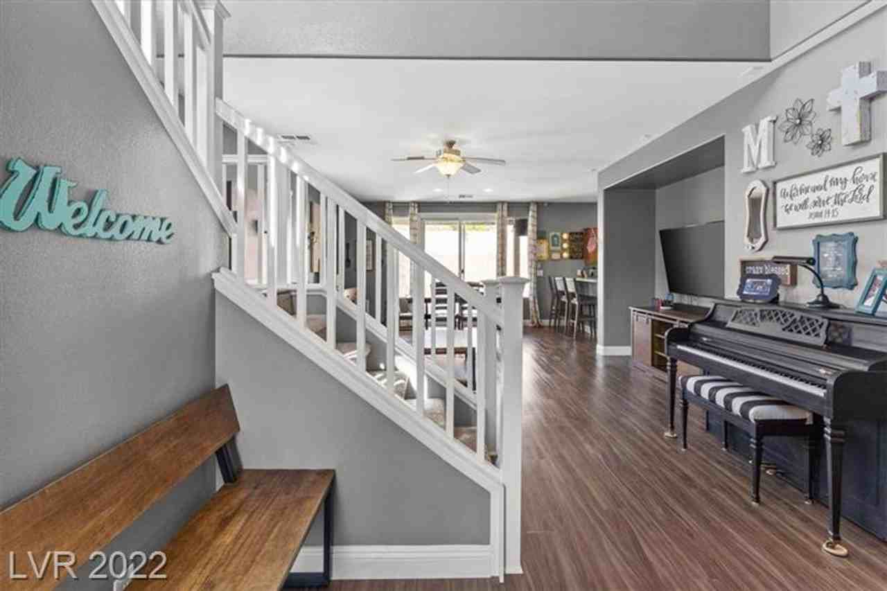 7725 Donner Peak St - Photo 3 of 49