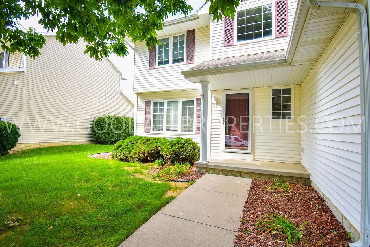 4373 Ashley Park Dr - Photo 2 of 41