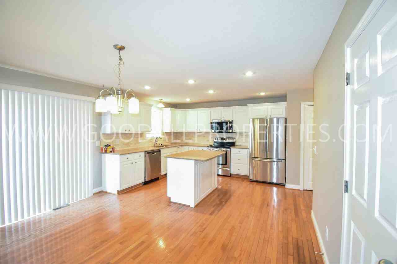 4373 Ashley Park Dr - Photo 4 of 41
