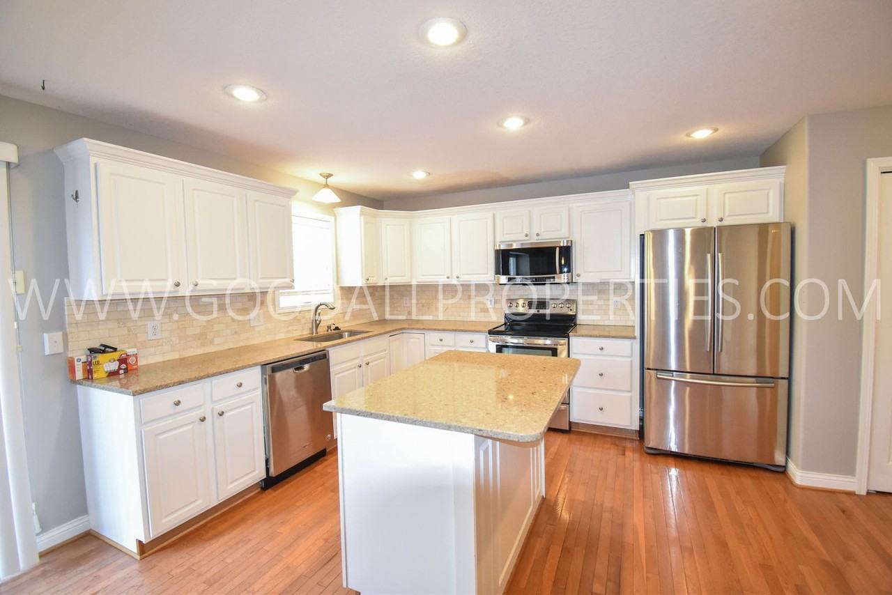 4373 Ashley Park Dr - Photo 6 of 41